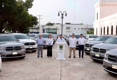 Gobierno de Yucatán devuelve 120 vehiculos que usaban funcionarios