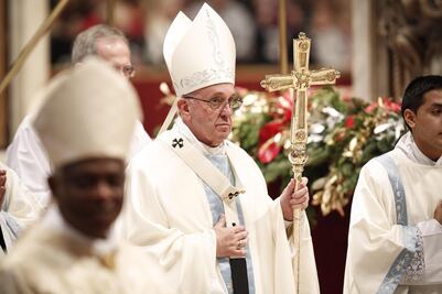 Papa llama a combatir miseria y violencia en el mundo