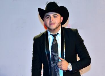 Gerardo Ortiz analiza con abogados su situación