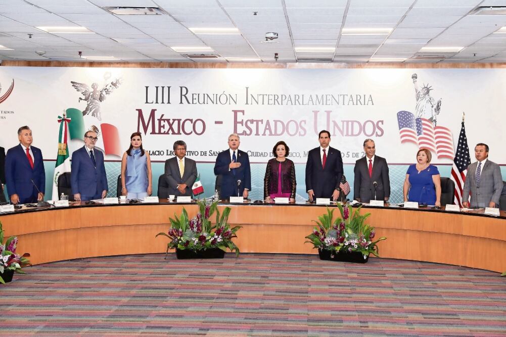 Durante la Reunión Interparlamentaria México-Estados Unidos, en la Ciudad de México, los legisladores de ambas naciones hicieron votos para que los ca m b io s que se relicen al TLCAN, (BERENICE FREGOSO. EL UNIVERSAL)