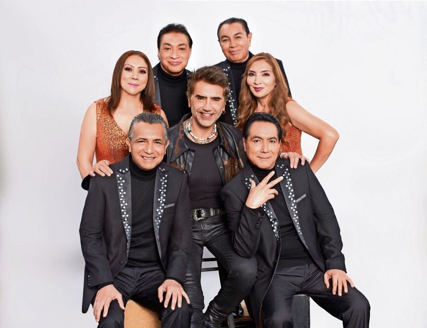 Es el debut de Fernández en el género, quien junto al grupo grabó el video en Guadalajara. Foto: Seitrack / Olga Laris