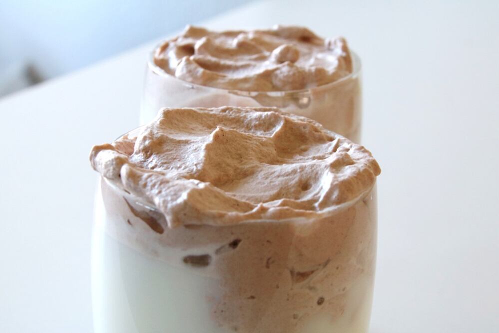 Este estilo de bebidas continuará su legado en redes sociales con la nueva propuesta sabor avellanas y chocolate / Foto: Twitter @AbitaJiny