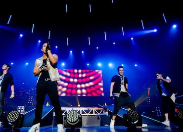 Confiscan peluches del Dr.Simi en concierto de Big Time Rush ¡Ya se salió de control!