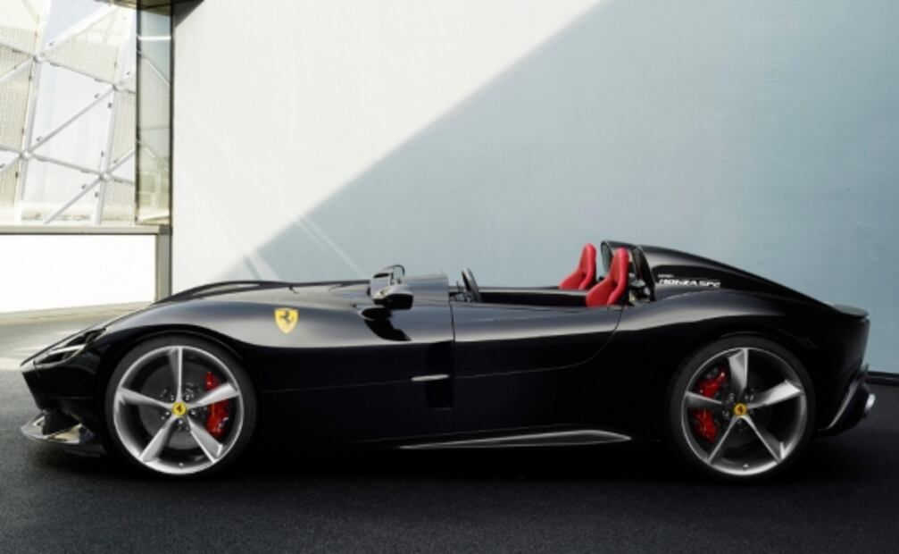 Ferrari muestra su modelo más potente en la historia