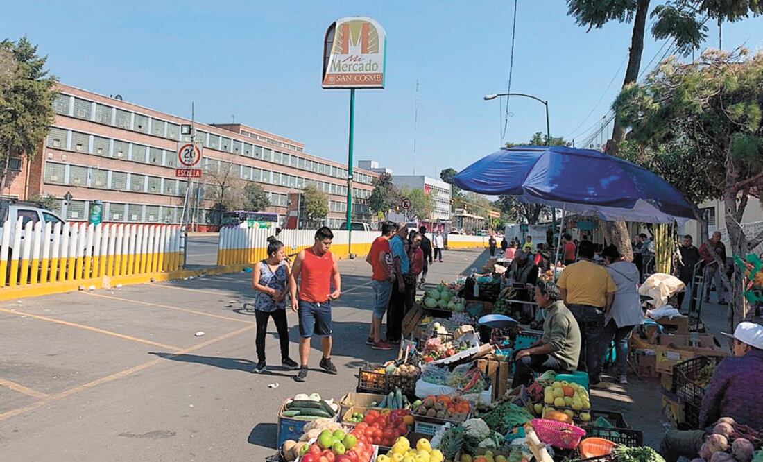 Los comerciantes afectados por el siniestro dicen que la rehabilitación del lugar tardará más de un año. AXL CHIMAL. EL UNIVERSAL