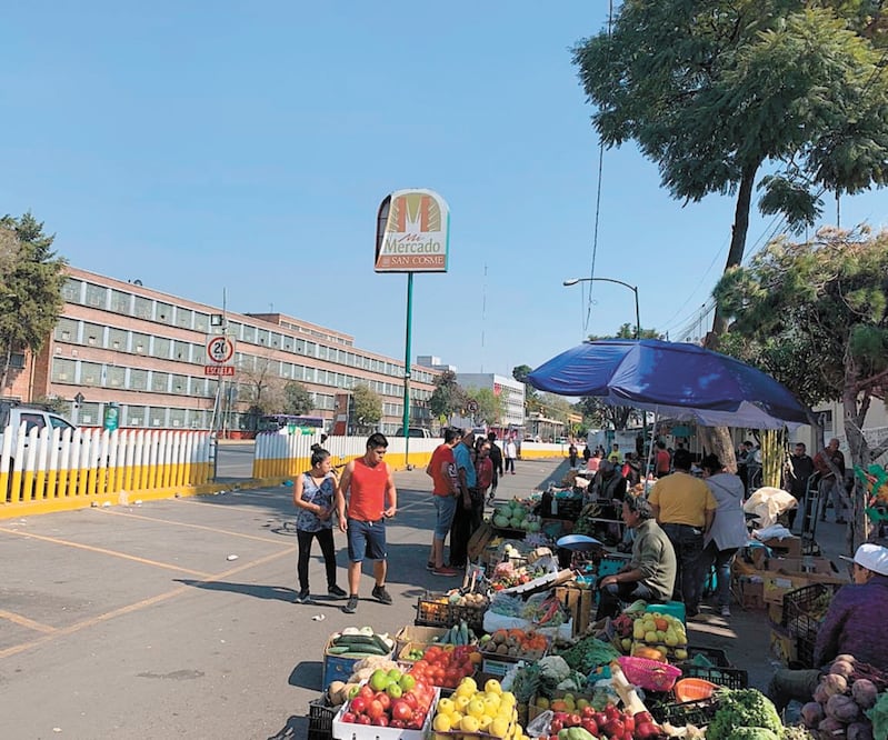 Los comerciantes afectados por el siniestro dicen que la rehabilitación del lugar tardará más de un año. AXL CHIMAL. EL UNIVERSAL