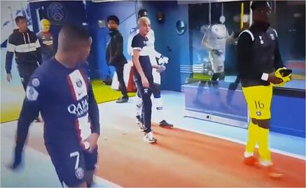 VIDEO: El polémico gesto de Kylian Mbappé a sus rivales en Francia