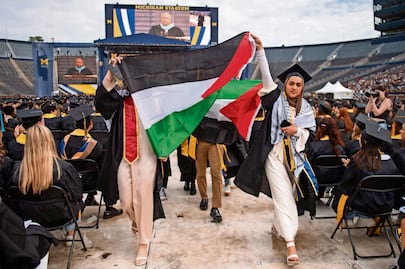 Universidad de Columbia cancela acto de graduación debido a protestas contra guerra en Gaza