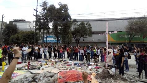 Levantan memorial por trabajadoras de maquiladora en la colonia Obrera