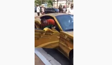 ¿El hijo de Romero Deschamps manejó un ferrari de "oro" en Mónaco?