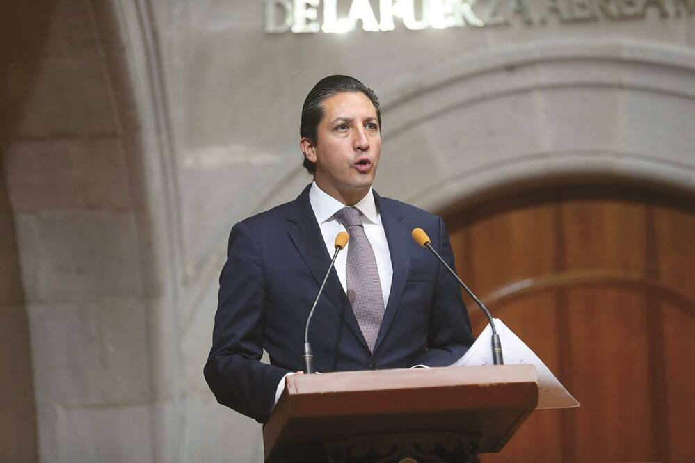 Rodrigo Jarque secretario de finanzas del Estado de México compareció ante los diputados de la XI legislatura como parte de la glosa del quinto informe de gobierno.Foto Jorge Alvarado/EL UNIVERSAL