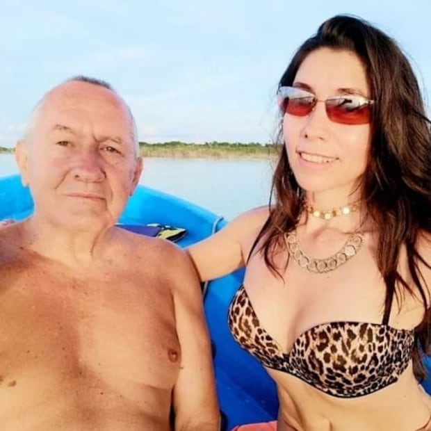 Bella de la Vega pondrá en su OnlyFans fotos sexys que le tomó José Ángel García