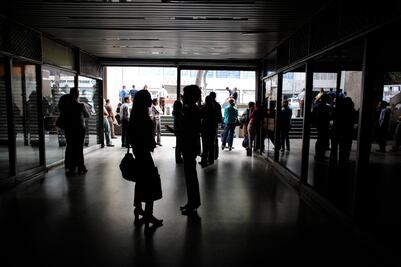 Restablecen servicio eléctrico en Caracas tras masivo apagón que generó caos