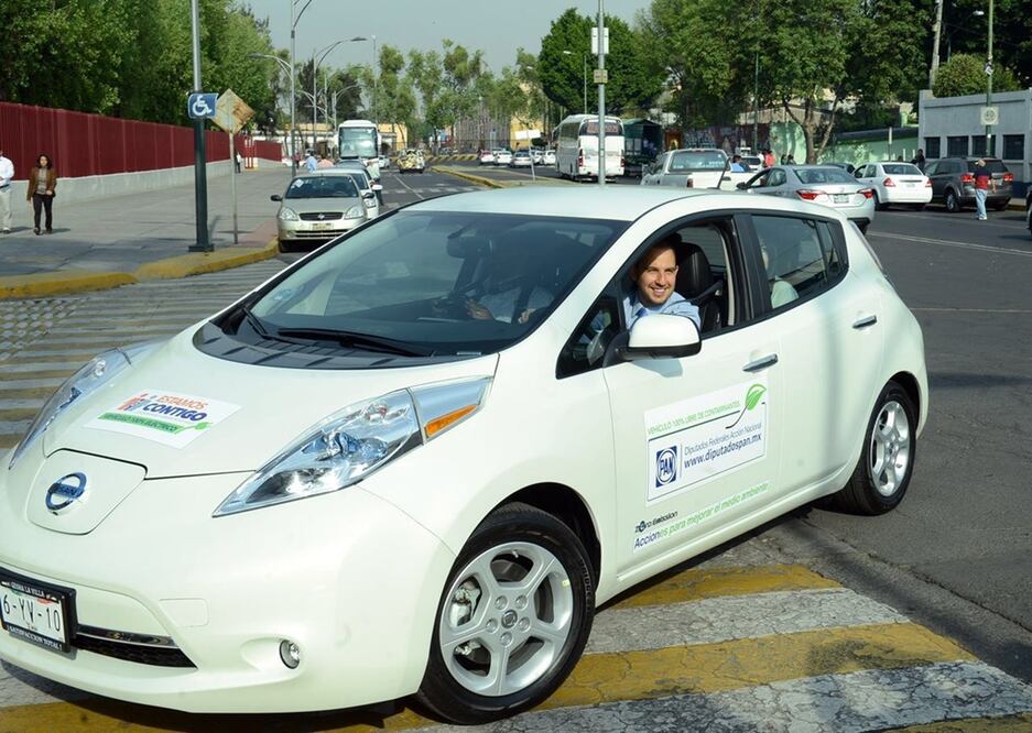 La recarga del automovil llegará al recibo de luz del PAN en la Cámara de Diputados (Foto: Suzzete Alcántara)