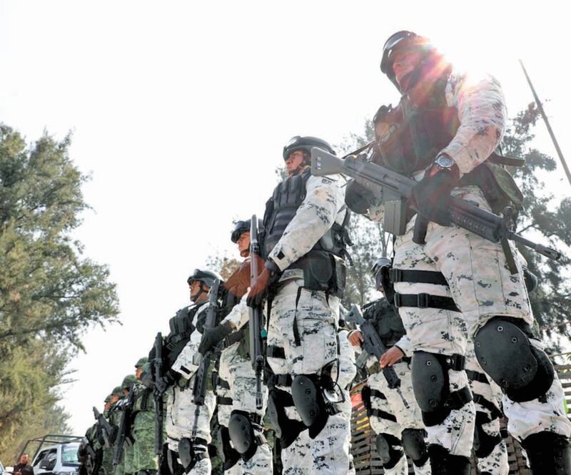 En Naucalpan le entregaron a la GN las llaves de las instalaciones de lo que fue la BOM (Base de Operaciones Mixtas), en Lomas Verdes. Foto: ARCHIVO EL UNIVERSAL