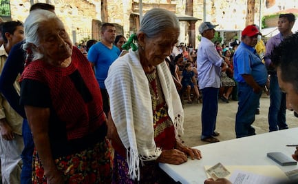 Publican reforma que aplaza paridad obligatoria en 417 municipios indígenas de Oaxaca