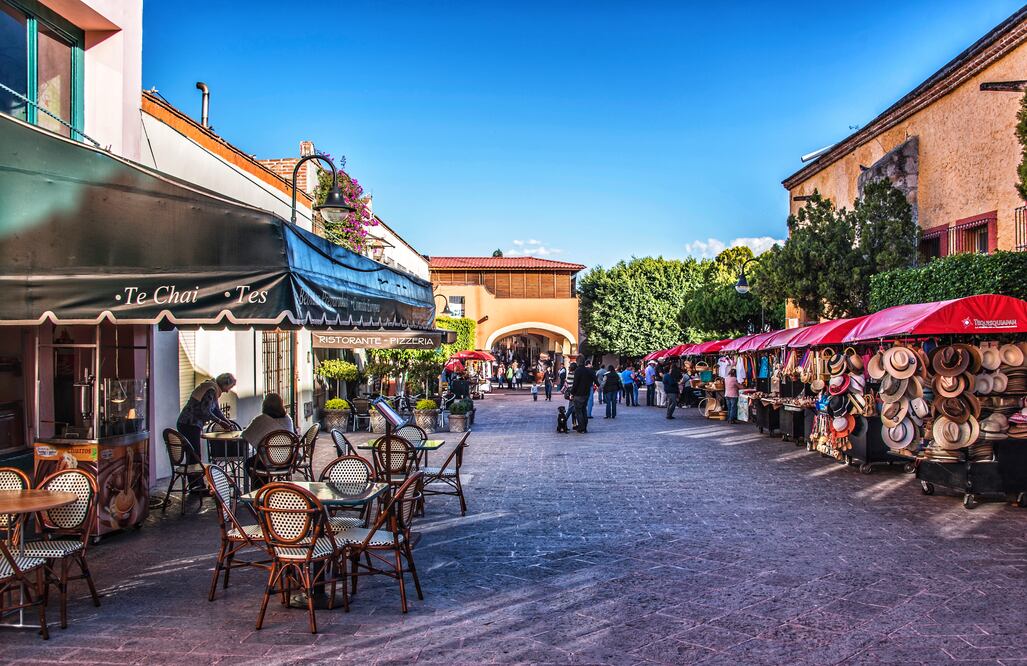 Los callejones de Tequisquiapan esconden pequeños restaurantes y tiendas de artesanías. (Foto: Cortesía Turismo Querétaro)