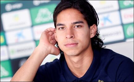 Diego Lainez, en su debut, critica al Athletic