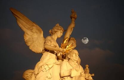 ¿Qué es la microluna?; el evento astronómico que será visible en la Luna de Flores 2025