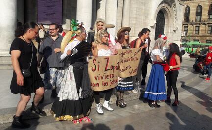 Reabren Palacio de Bellas Artes tras breve protesta de drag queens