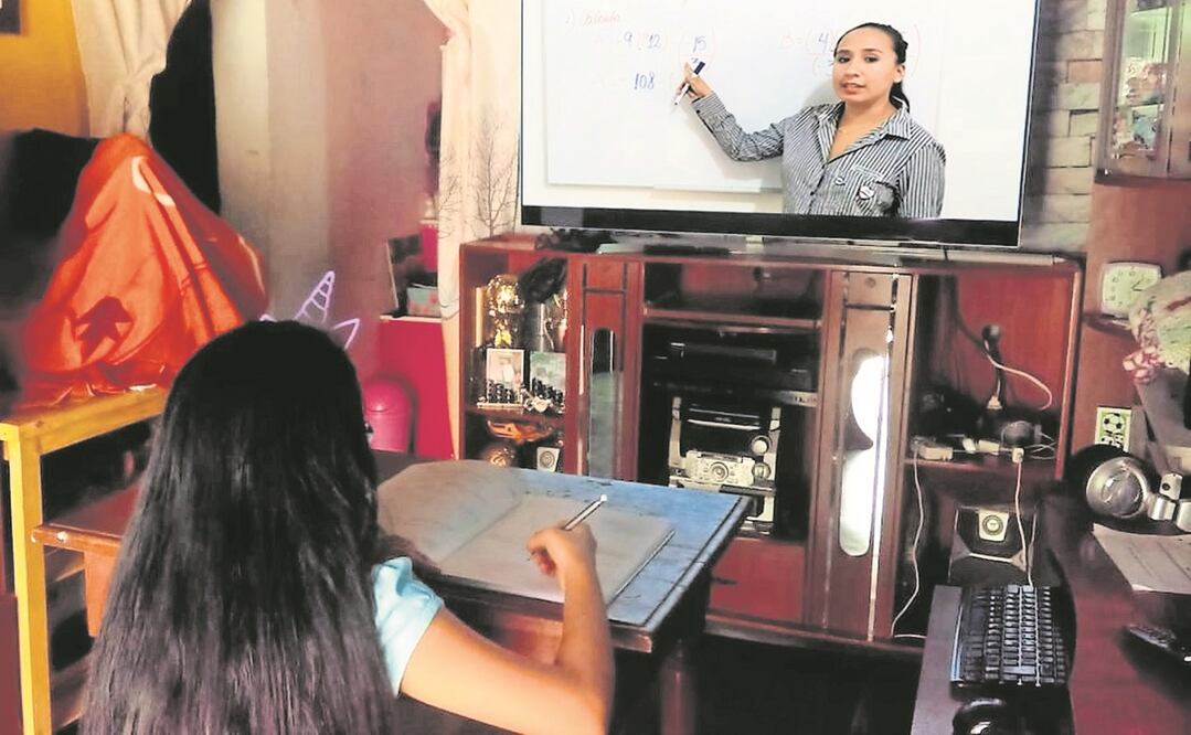 Aprende en Casa cumplirá con los planes y programas de estudio actuales, indicó la titular de la SEP, Delfina Gómez. Foto: ARCHIVO EL UNIVERSAL