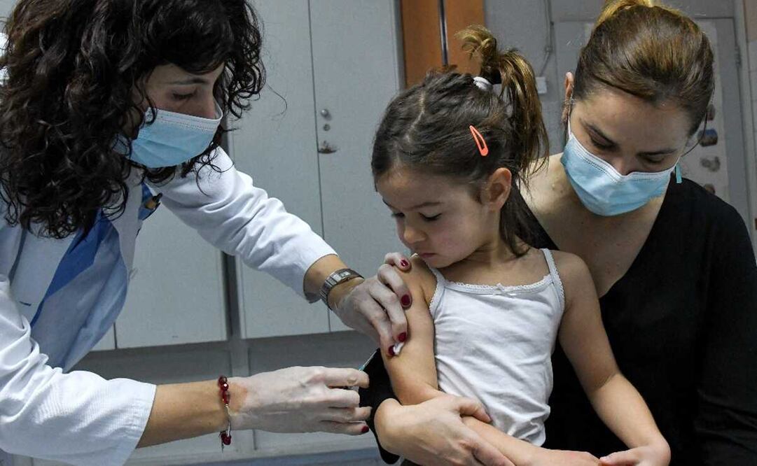 En Guatemala más de un millón de biológicos caducaron ya que la población no quería vacunarse. Foto: AFP/Salvo Prelevic,archivo