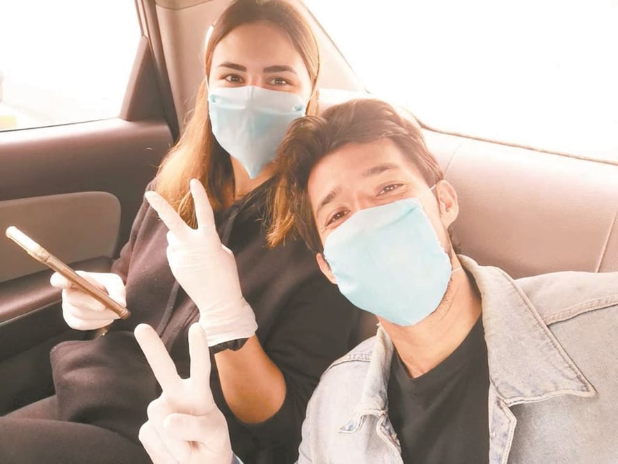 Jacobo llegó a Ecuador el 2 de marzo; estuvo con su novia para pasar 13 días en las Islas Galápagos. El día 12 fueron informados del decreto que restringió los viajes. Al interior del país se prohibieron también los vuelos locales. FOTOS: CORTESÍA