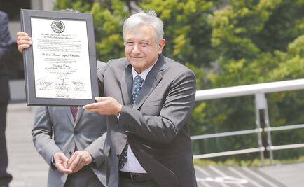 AMLO ya tiene el “diploma”; la tercera fue la vencida
