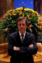 El gobierno invierte poco en política exterior, señala Berruga