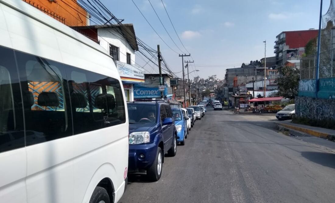 Largas filas en gasolinera de Naucalpan. Foto: Karla Rodríguez/EL UNIVERSAL