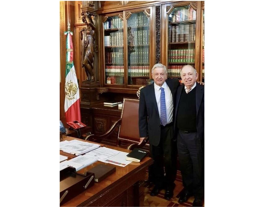 Andrés Manuel López Obrador y Javier Garza Calderón, en el Palacio Nacional. Foto: e4t.org.mx