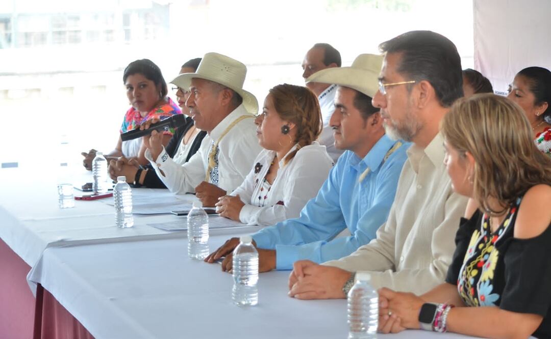 Organizaciones indígenas denuncian ante Conapred comentarios ofensivos del candidato por Puebla, Eduardo Rivera. Foto: Especial