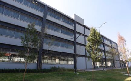 Autoridades capitalinas recorren Instituto de Educación Media Superior Iztapalapa V