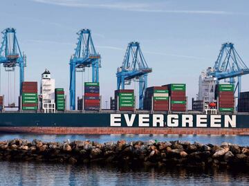 Retrocede comercio exterior de México durante febrero; reportan disminución anual de 2.9%