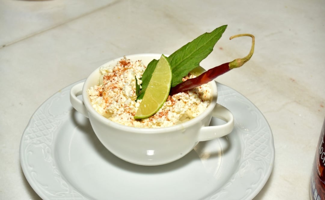 Los esquites son uno de los aperitivos más representativos de la gastronomía mexicana. Imagen: Archivo El Universal