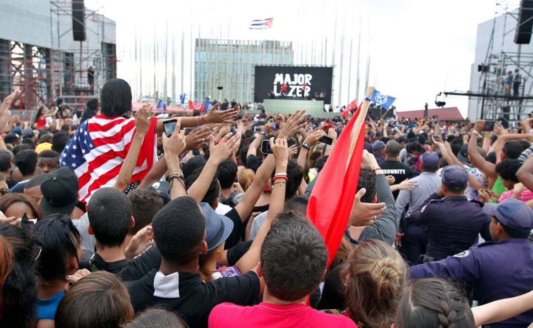 La presentación de ayer convocó a unos 400 mil asistentes en el malecón de la capital cubana. (FOTO: EFE)
