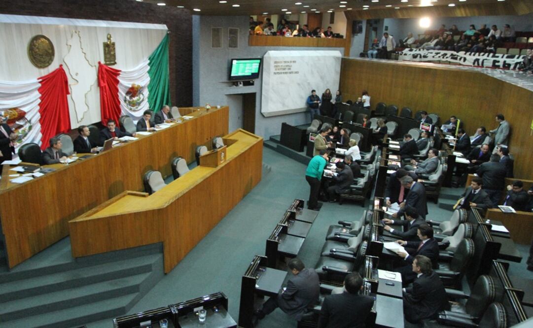 Legislatura número 76 retrasa toma de diputados electos en Nuevo León. Foto: Archivo/EL UNIVERSAL