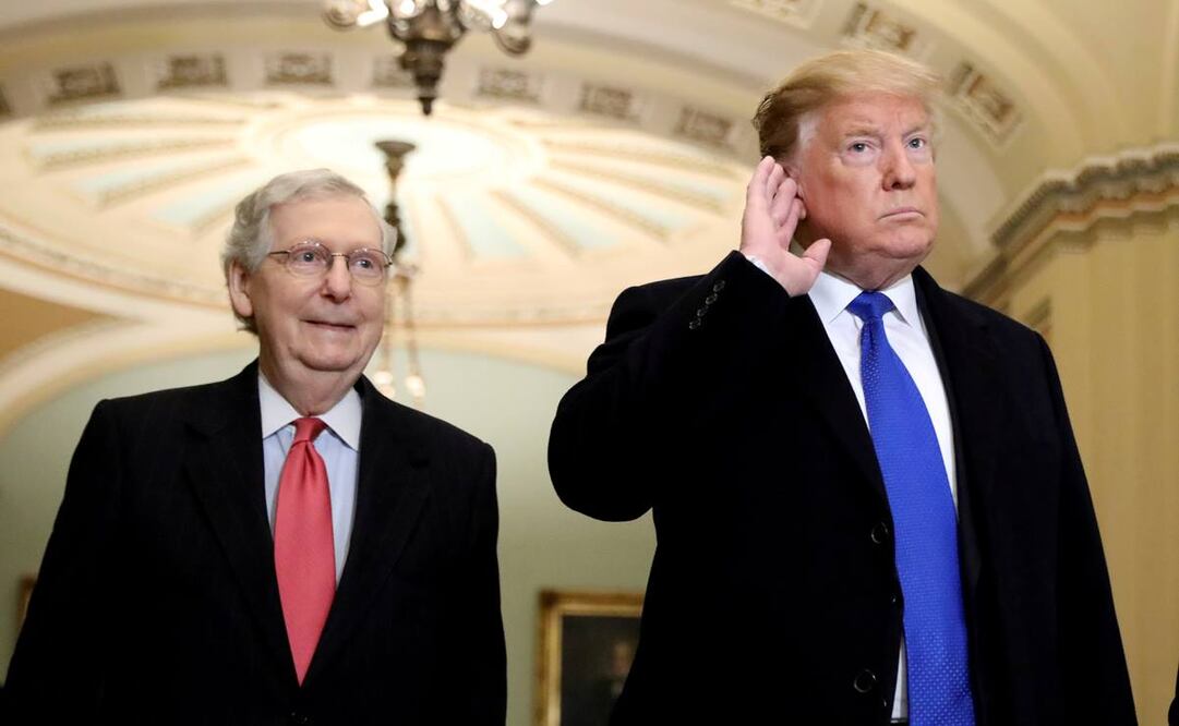 El líder de la mayoría republicana en el Senado, Mitch McConnell, y el presidente Donald Trump (Foto: Reuters)