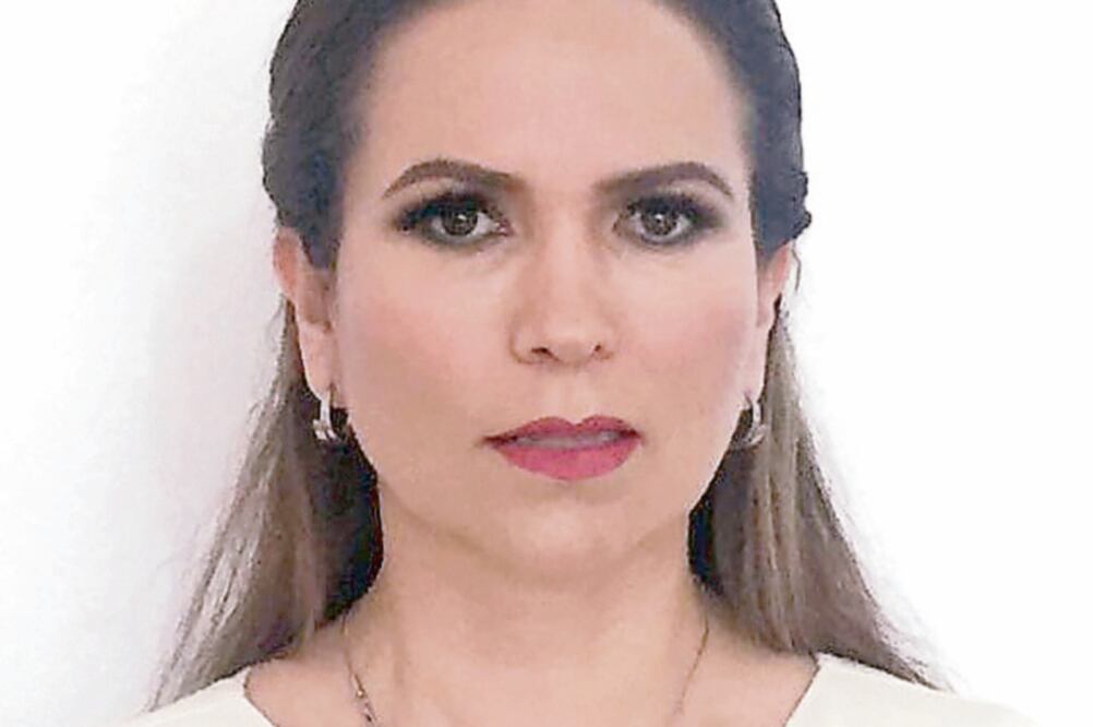Encargada del despacho. Roxana Lili Campos Miranda quedó al frente, en tanto designan al nuevo titular. (ESPECIAL)