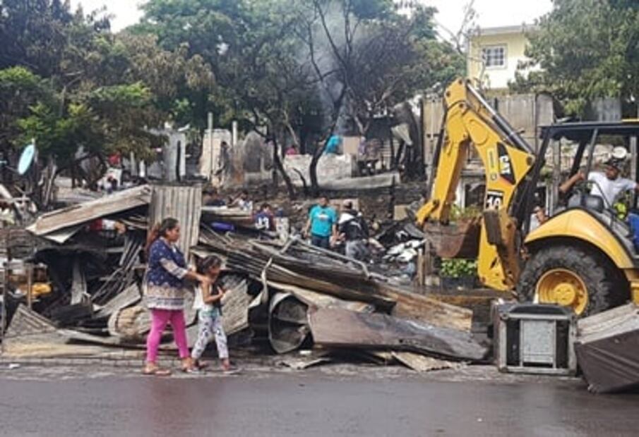 Incendio consume casas de lámina en Veracruz; no hay víctimas