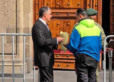 Bernardo Gómez, de Televisa Univisión, se reúne con la Presidenta Sheinbaum; llega a Palacio Nacional