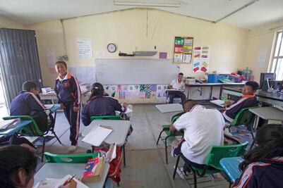 Sin servicios, 40% de escuelas de nivel básico