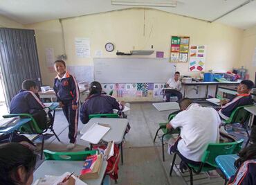 Sin servicios, 40% de escuelas de nivel básico