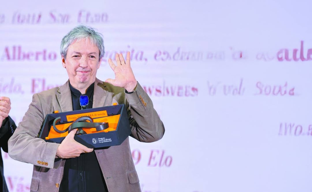 El escritor mexicano David Toscana se ha alzado con el XXIX Premio Alfaguara de Novela, uno de los más importantes otorgados a una obra inédita en español, por 'El ejército ciego'. Foto: Víctor Lerena / EFE