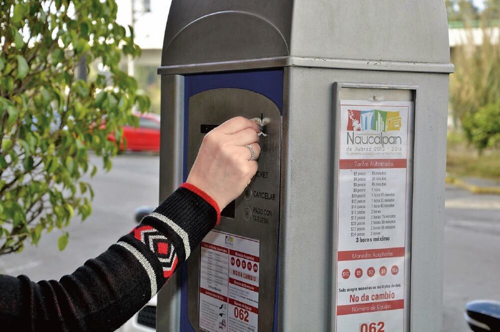 El anterior gobierno municipal autorizó la instalación de más de 100 parquímetros en zonas como Ciudad Satélite, Tecamachalco y La Florida (JUAN MANUEL BARRERA. EL UNIVERSAL)