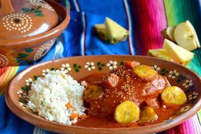 Manchamanteles, un mole que puedes hacer en casa