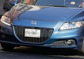 Aumenta la adopción de autos híbridos en la capital 