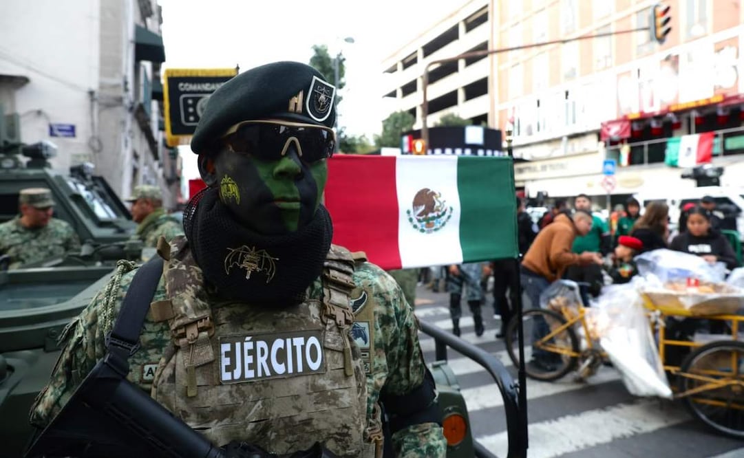 Aspectos de los preparativos del Desfile Cívico Militar, en las calles del Centro Histórico de la Ciudad de México, este 16 de septiembre de 2026. Foto: Osmar Alvarado/ EL UNIVERSAL