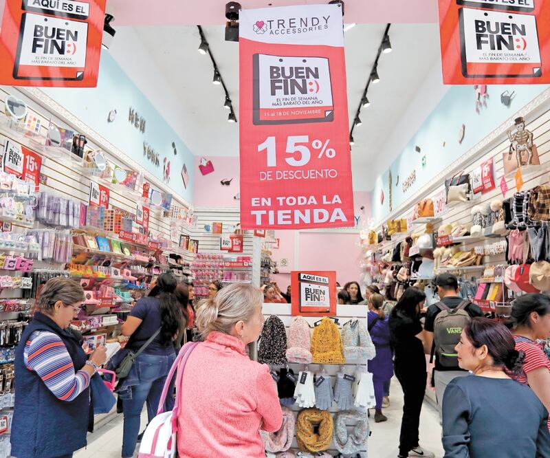 La Procuraduría Federal del Consumidor prevé realizar 400 conciliaciones en los cuatro días de promociones. GERMÁN ESPINOSA. EL