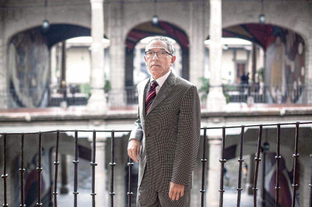 El subsecretario de Educación Superior, Salvador Java Guerrero, dice que las universidades invierten en resolver los problemas, no la causas de sus crisis (ARCHIVO EL UNIVERSAL)